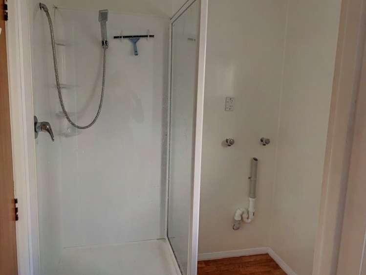 12A Westwell Road Belmont_10