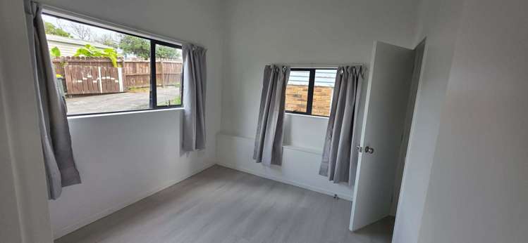 127A Lancaster Road Beach Haven_4