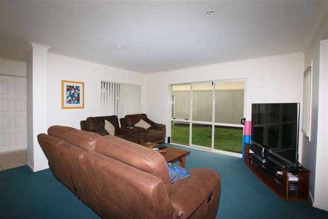 12 Chettle Court New Lynn_3