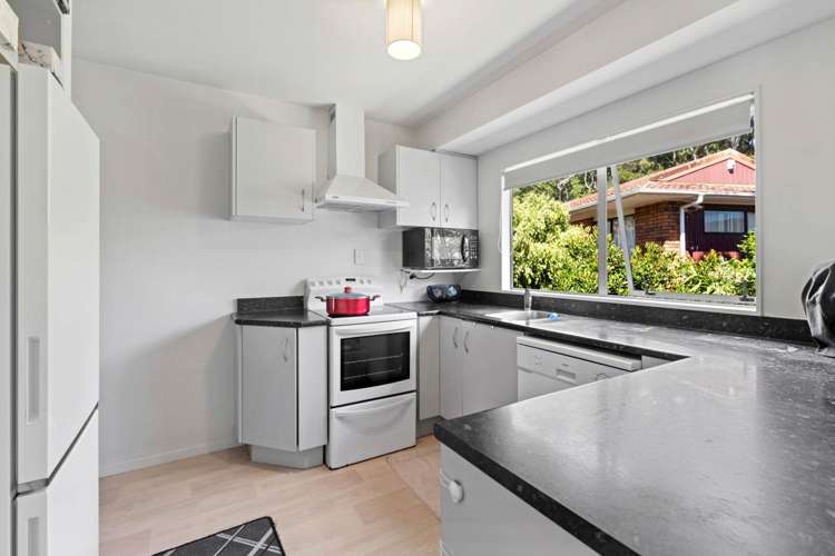 2/49 Meadway Sunnyhills_6