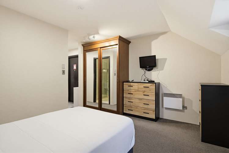 10/24 Quiet Woman Way Monaco_11