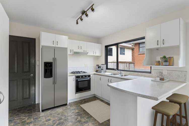 120 Gossamer Drive Pakuranga Heights_21