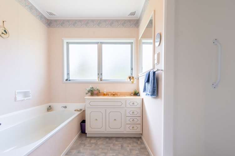 163 Te Moana Road Waikanae_21