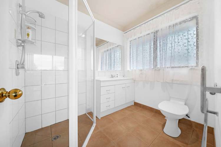 25 Castlehill Court Wattle Downs_20