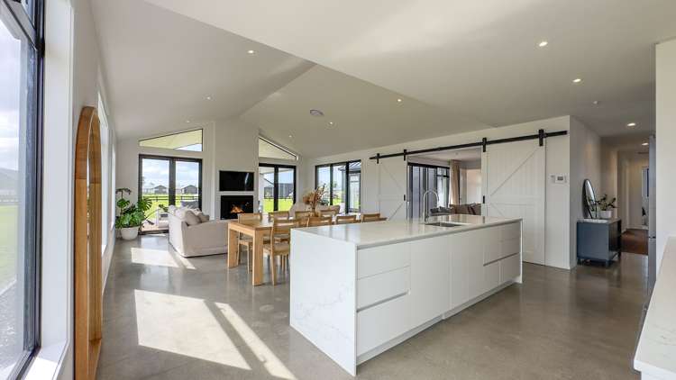 66 Reid Road Ngahinapouri_9