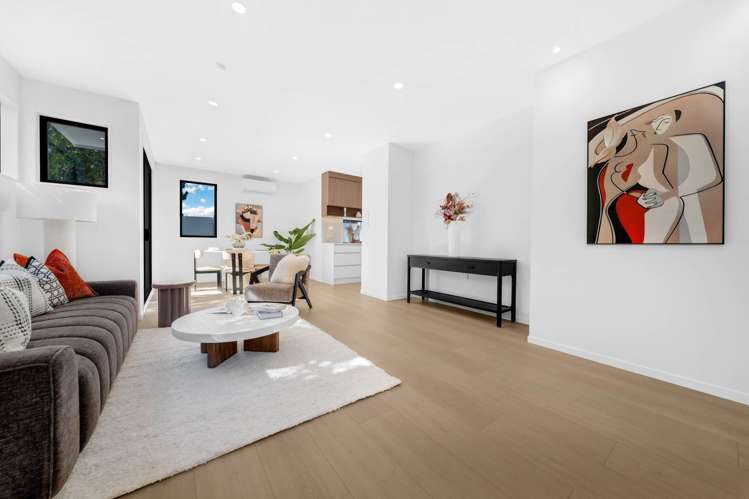 111A Abbotts Way_3