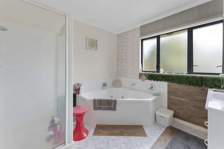 2 Betty Watt Grove Riverstone Terraces_15