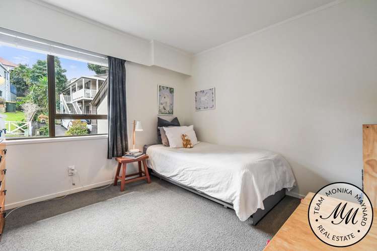 10 Kingsclere Place Goodwood Heights_10