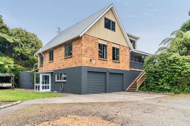 Expansive Country Style Home with Sea Views