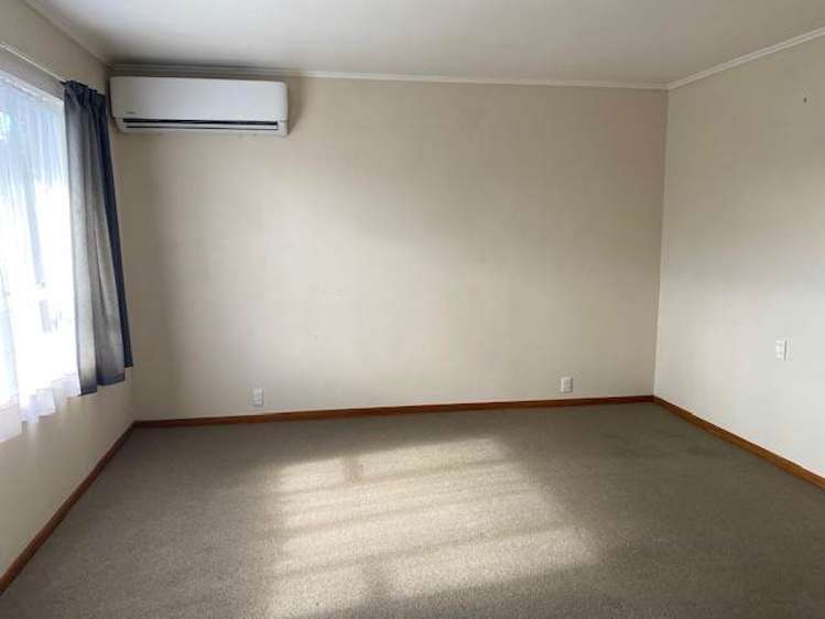 2/10 Olympic Place Papakura_6