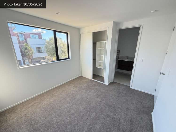 1-7/66 Burke Street_5