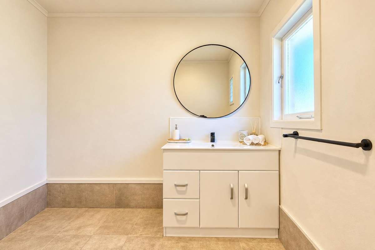 4039 Great North Road_5