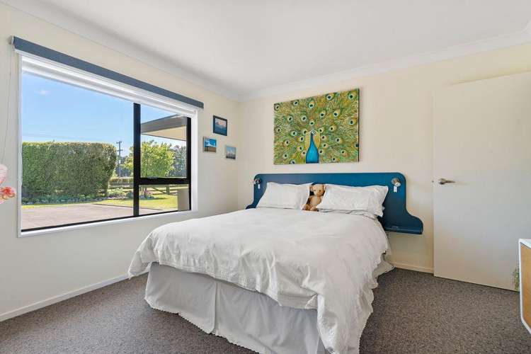 99 Lincoln Road Carterton_17