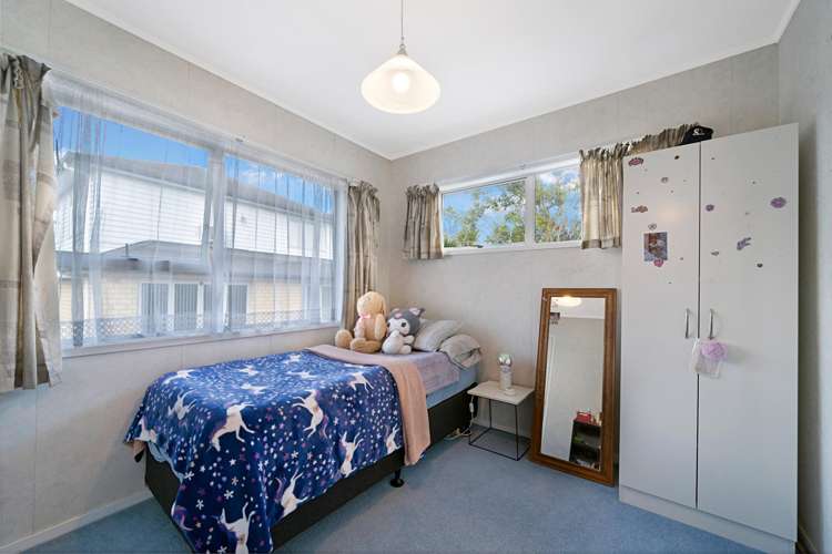 4 Seakens Way Glen Eden_9