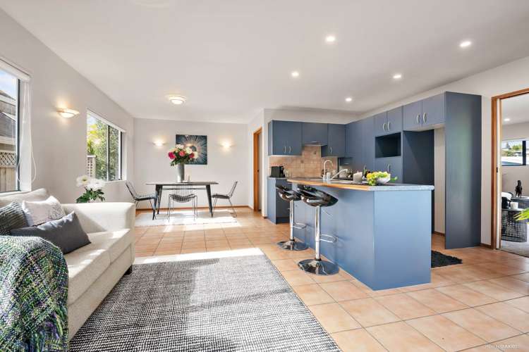 2/7 Jutland Street Mairangi Bay_2