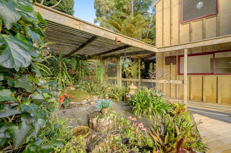 251 Reid Road_5