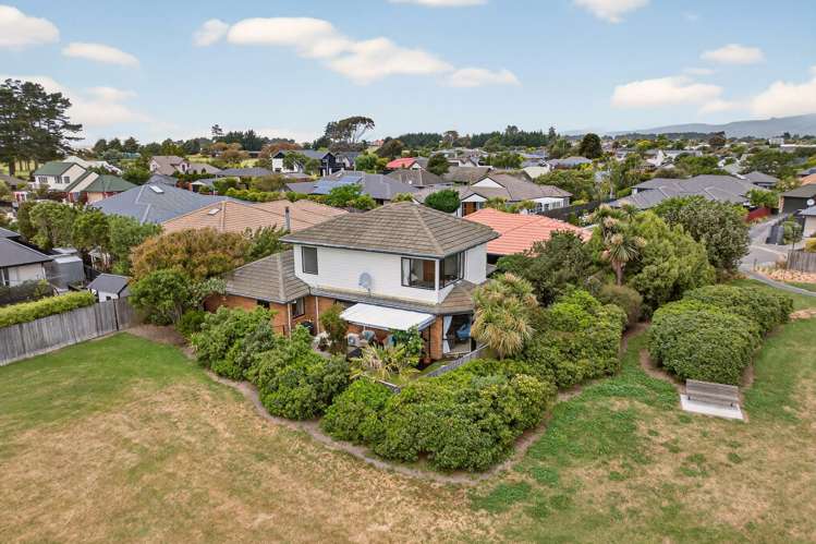 2/7 Crofts Lane Parklands_22