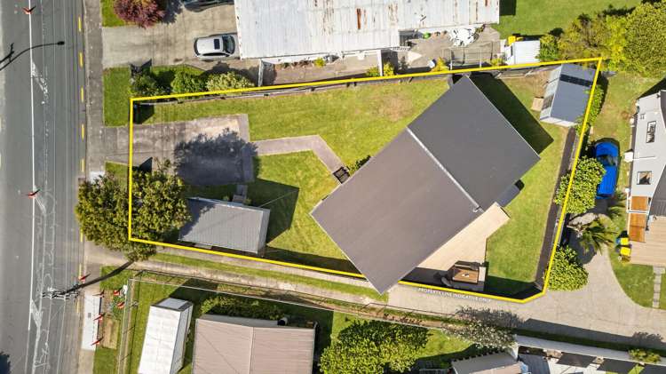 77 Vodanovich Road Te Atatu South_18
