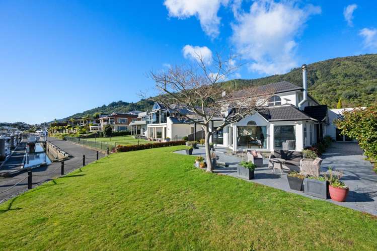 37 Waikawa Road Picton_23