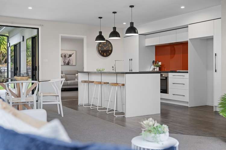 177 Lakes Boulevard Pyes Pa_24