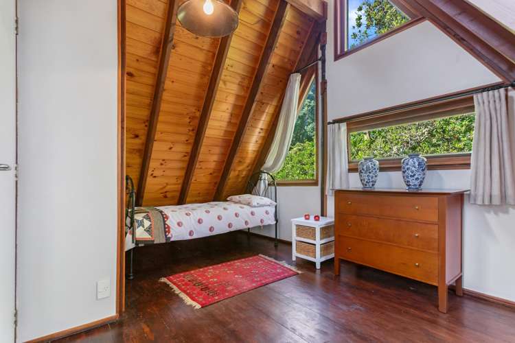 8 Valley View Road Titirangi_17