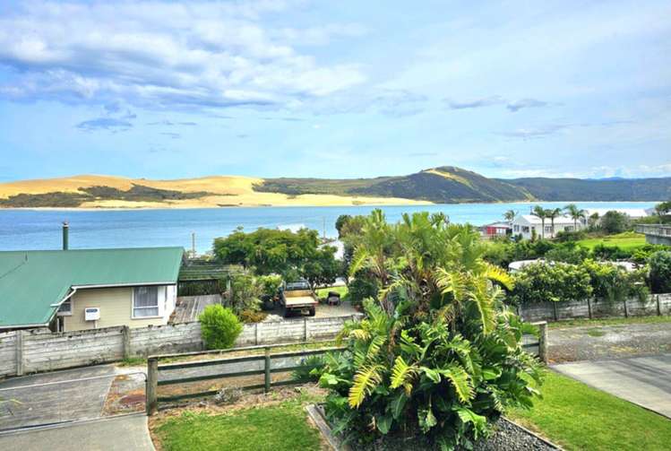 57 Taumatawiwi Street Opononi_10