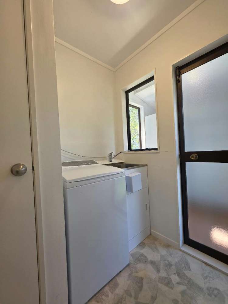 2/136 Moore Street Howick_16