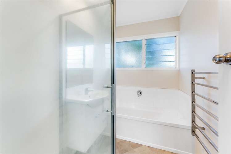 28 Cheriton Road Mellons Bay_8