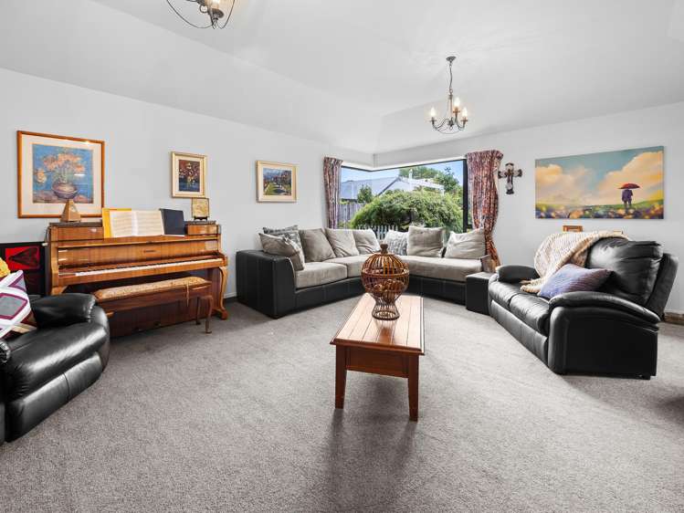 3 Falcon Drive Allenton_10