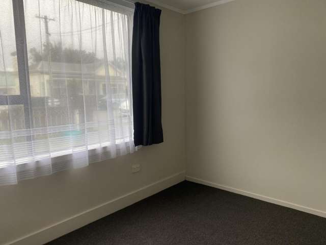 Room 1/35 Bay Street 1336_1