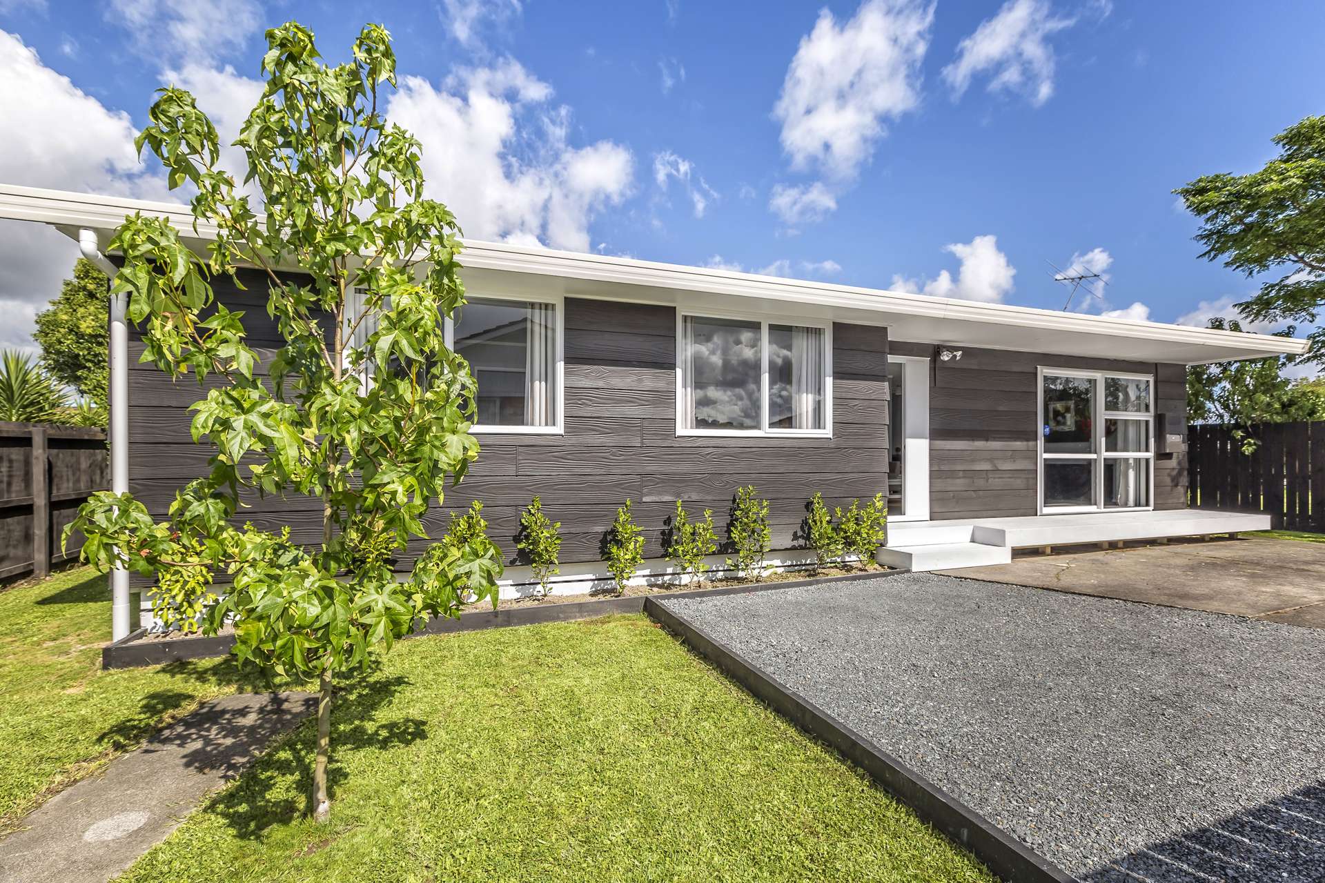 2/37 President Avenue Papakura_0