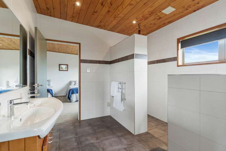 168 Portsmouth Road Bombay_14