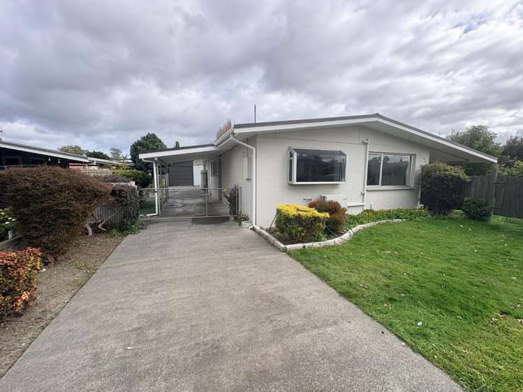 212 Sunnybank Crescent_0