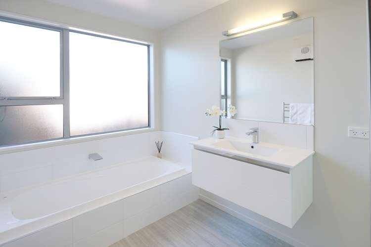 37 Russ Drive Lincoln_17