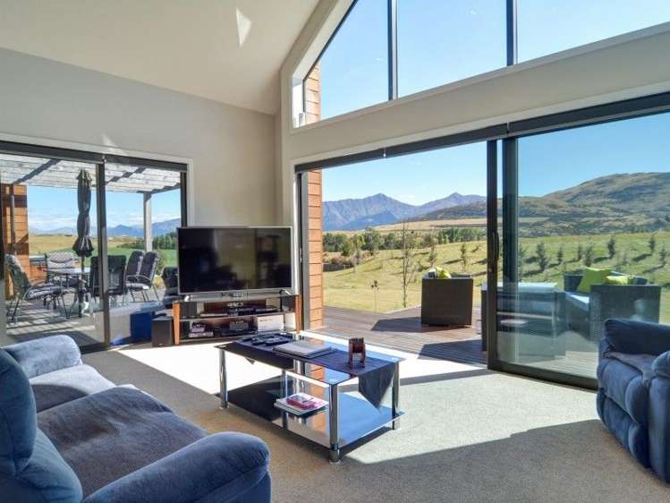 46 Falconer Rise Jacks Point_7