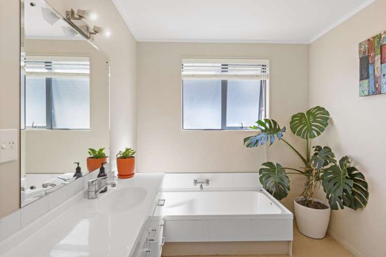 33 Manukau Road Raglan_22