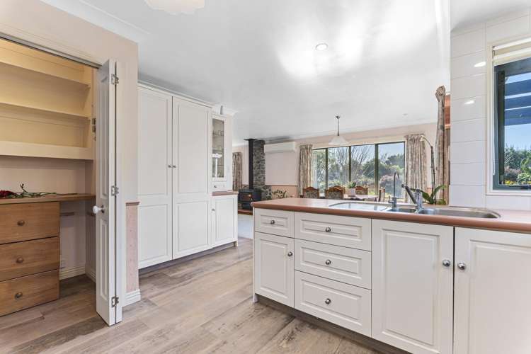 95a Barrett Road Whalers Gate_10