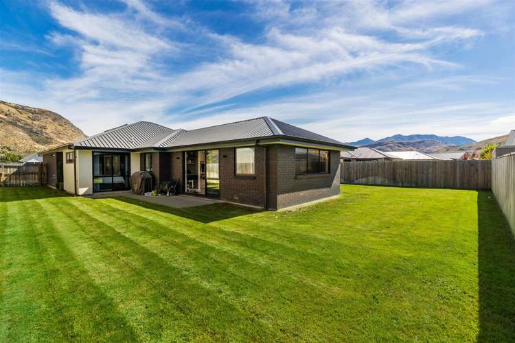 29 Myles Way Lower Shotover_22