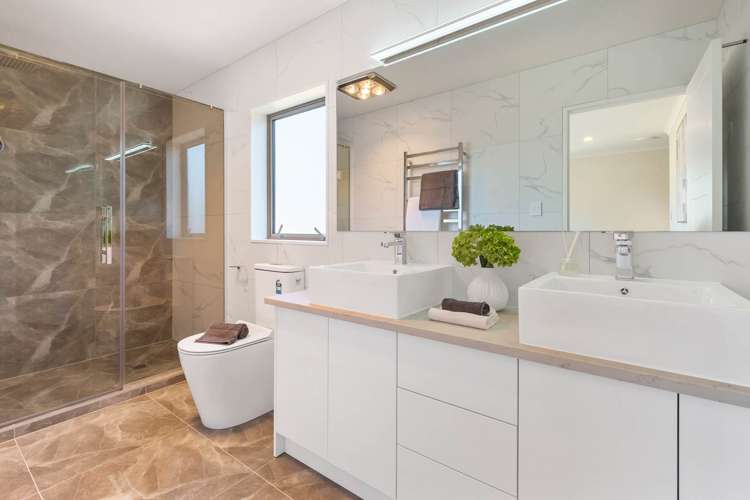 10 Lisnoble Road Flat Bush_12