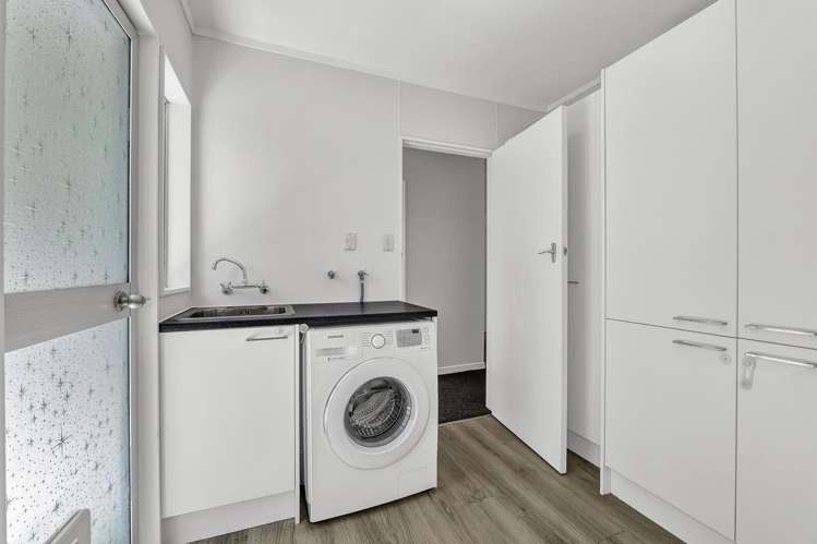 28A Riversdale Drive Merrilands_12