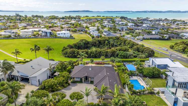 7 Intrepid Crescent Beachlands_31