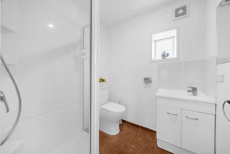 2 La Trobe Street Pakuranga Heights_23