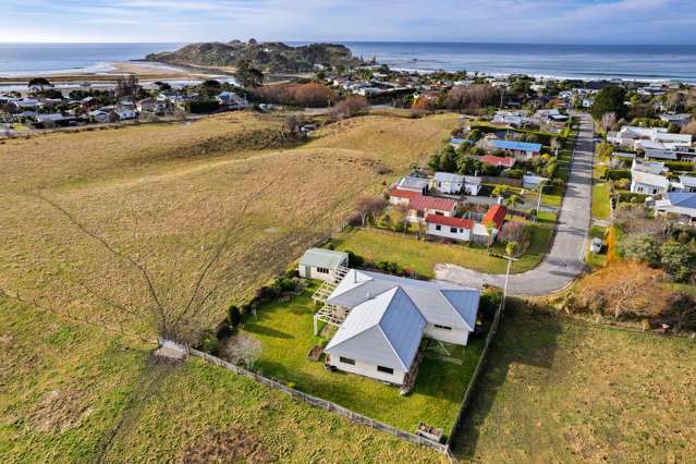 22 Halkirk Street Karitane_4