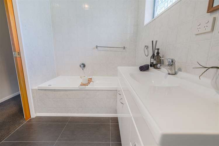 176 Halswell Junction Road Halswell_21