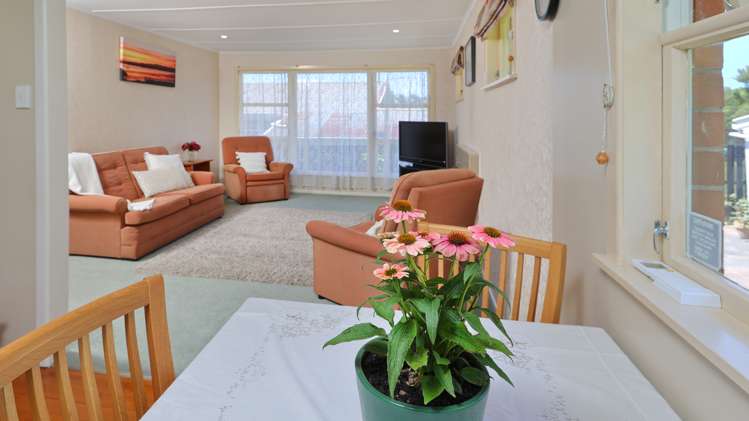 3 Tracey Terrace Te Atatu South_7