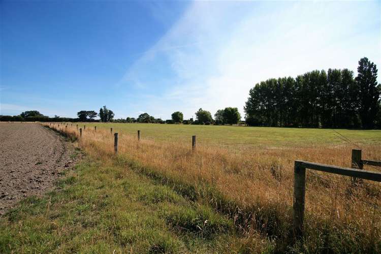 36 Andrews Road Lincoln_25