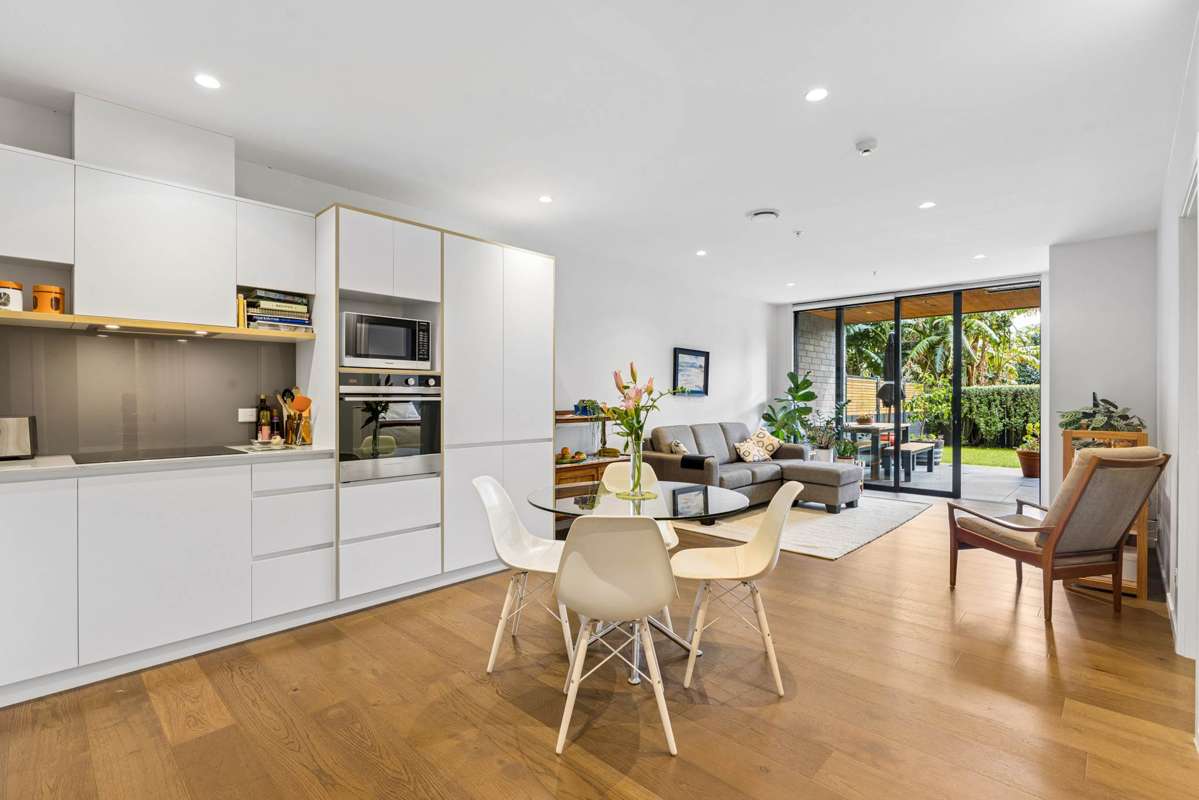 105/74 Victoria Street_2