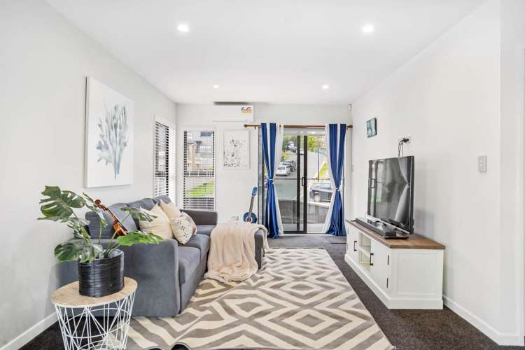 1 Arataki Views Way Glen Eden_7