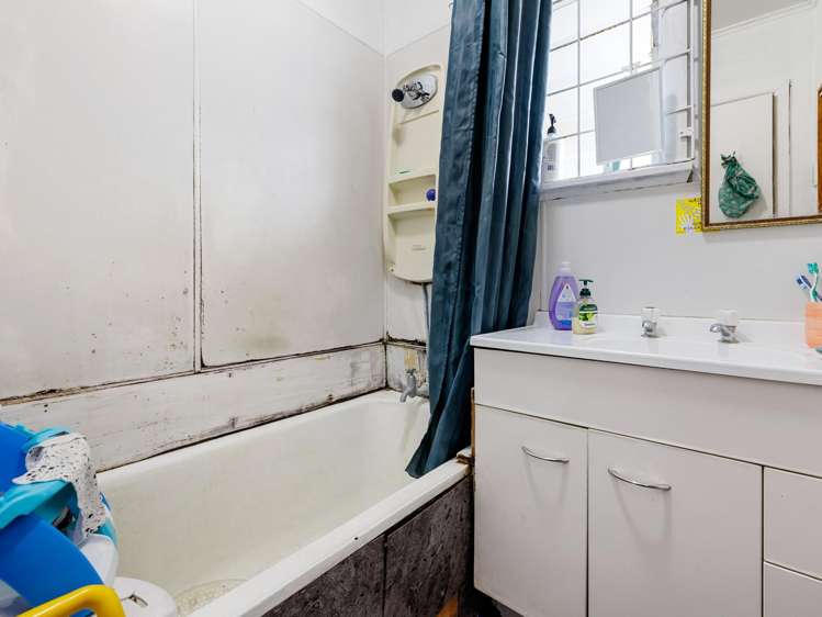 19 Keats Crescent Enderley_8