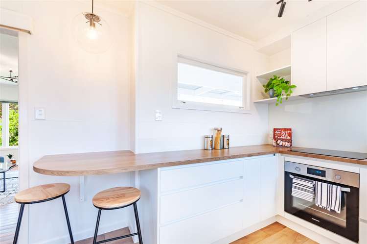 1 Thompson Place Cable Bay_13